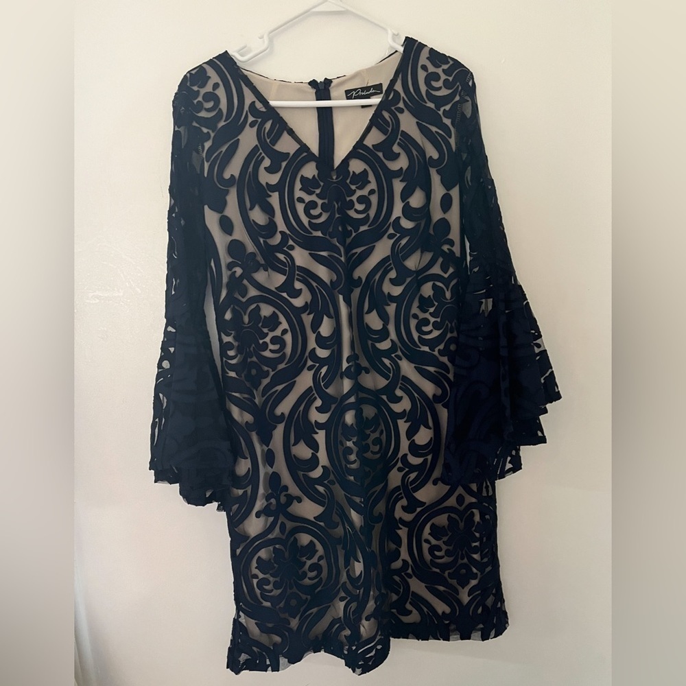 𝅺dark Blue Lace Bell-Sleeve Dress